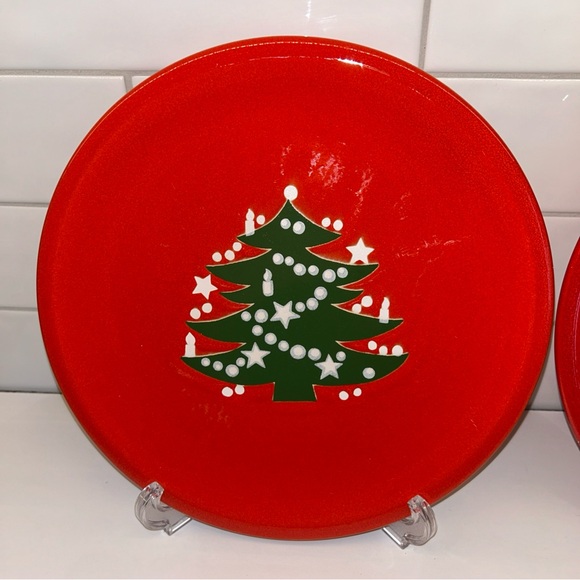 Festive Red Christmas Tree Plates - Picture 4 of 11